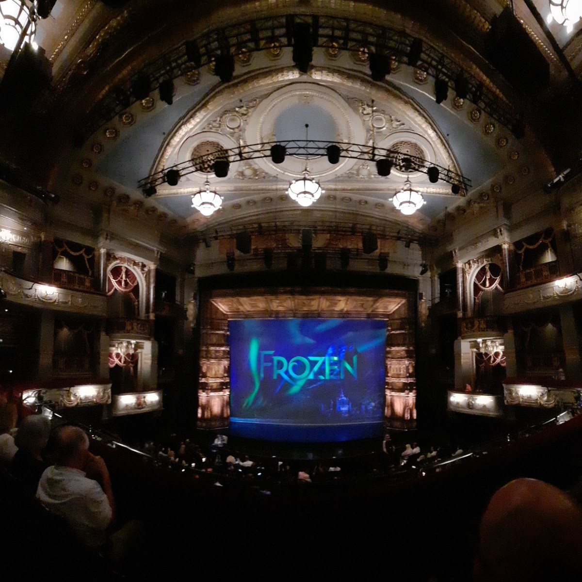 Reflections on Frozen: the Musical in London&nbsp;(2022)
